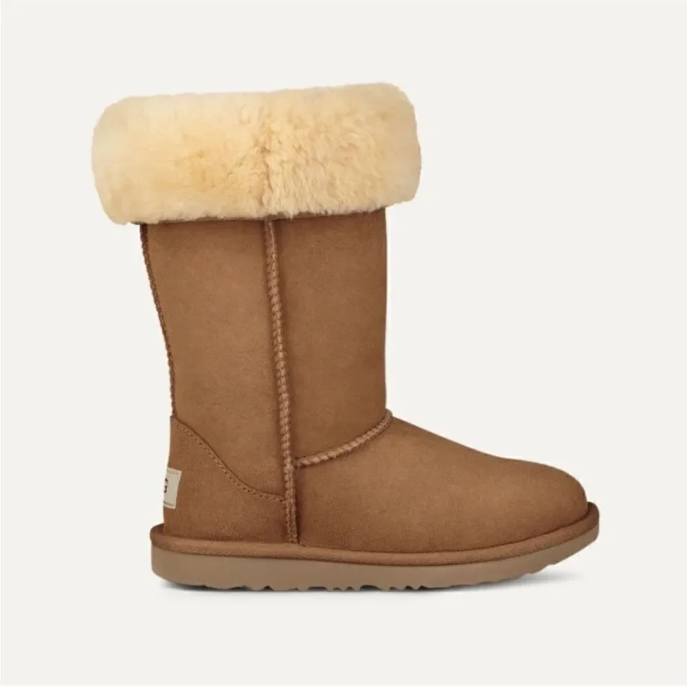 Ugg NEW Classic II Tall Kids Boot in Cbestnut Size 13